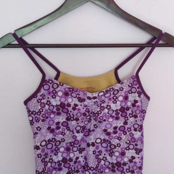 Gorgeous Lululemon Rare Tank - Picture 3 of 12